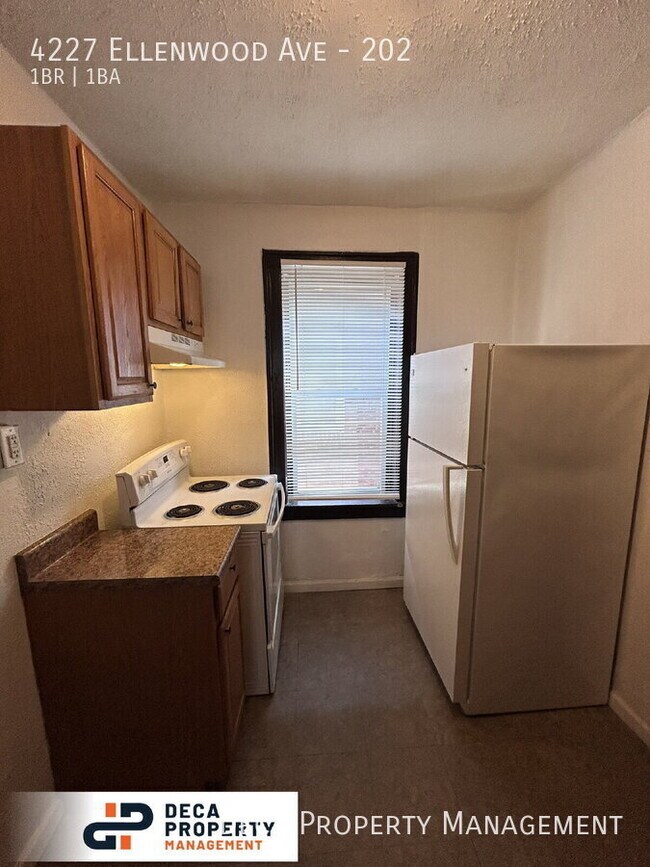 Building Photo - 4227 Ellenwood Ave