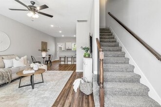 Building Photo - 1115 Hillwood Dr
