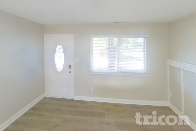 Foto del edificio - 4249 Deerfield Hills Rd