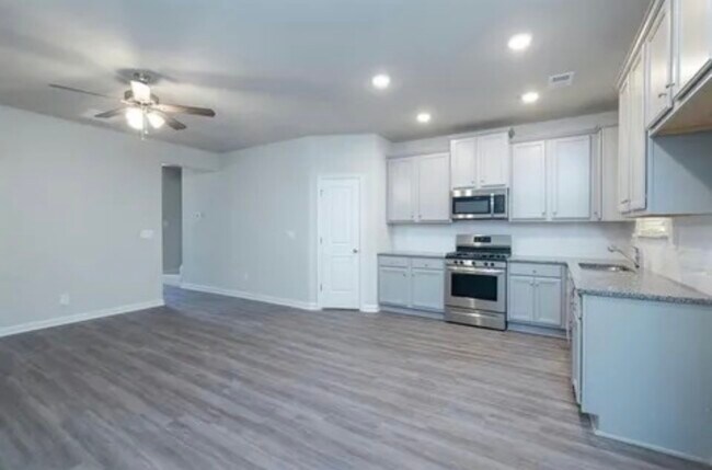 Foto del edificio - 275 Turtle Creek Dr