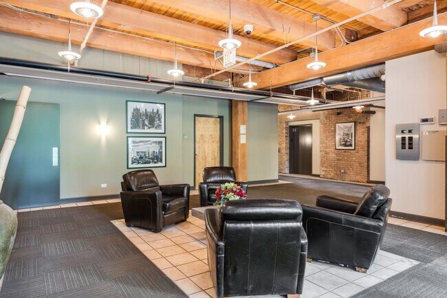 Foto del edificio - 1330 W Monroe St