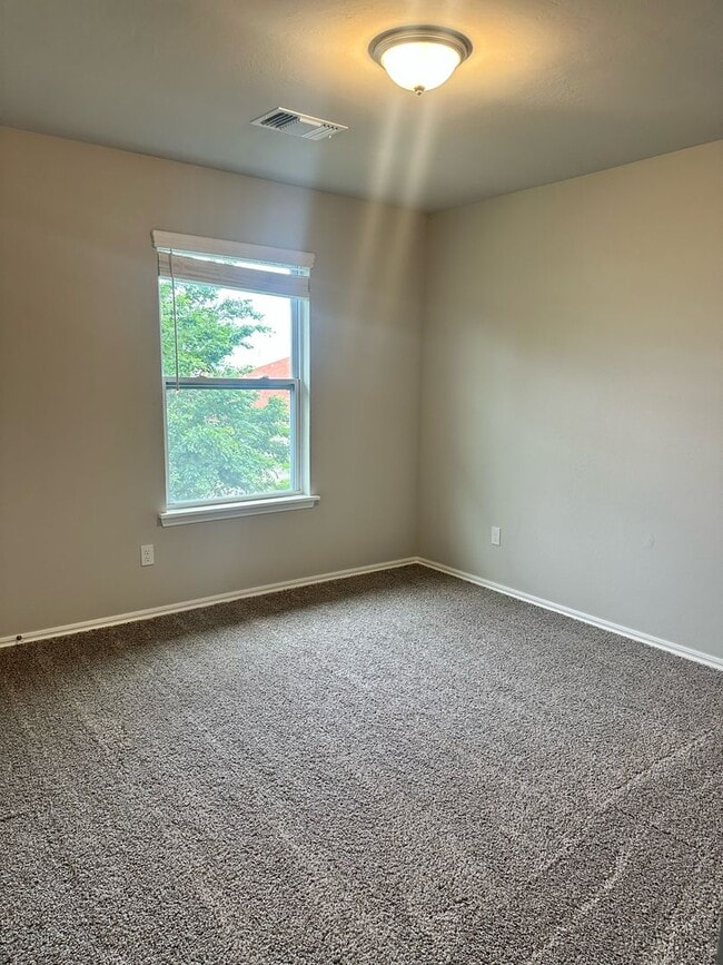 Building Photo - 1st Month Free!