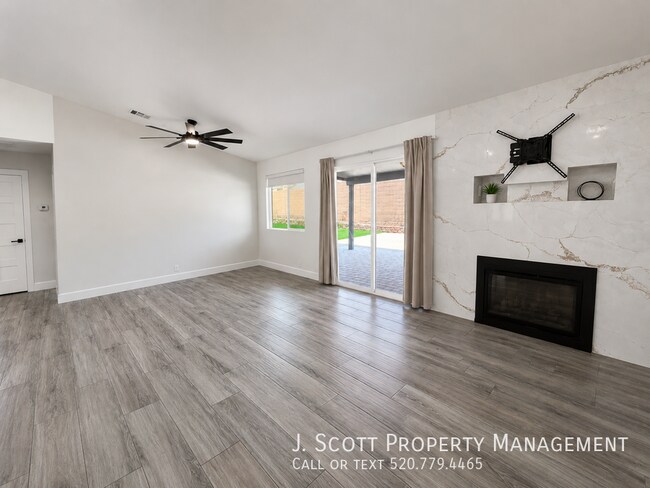 Foto del edificio - 6531 N 83rd Ln