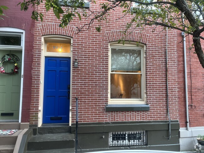 Building Photo - 2518 Meredith St