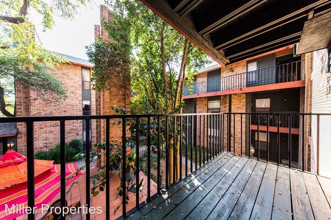 Foto del edificio - 2406 Bluebonnet Ln