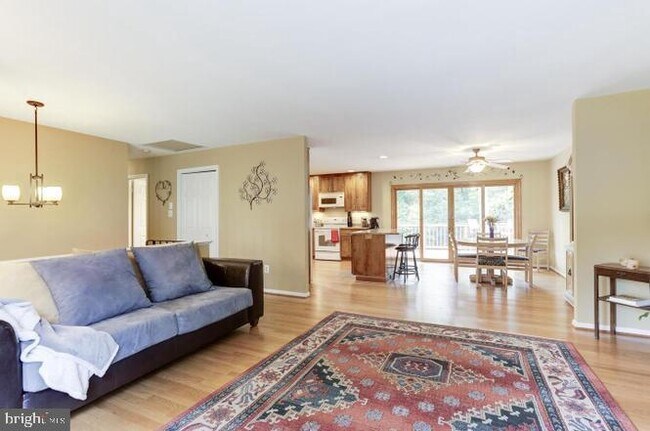 Foto del edificio - 7893 Godolphin Dr