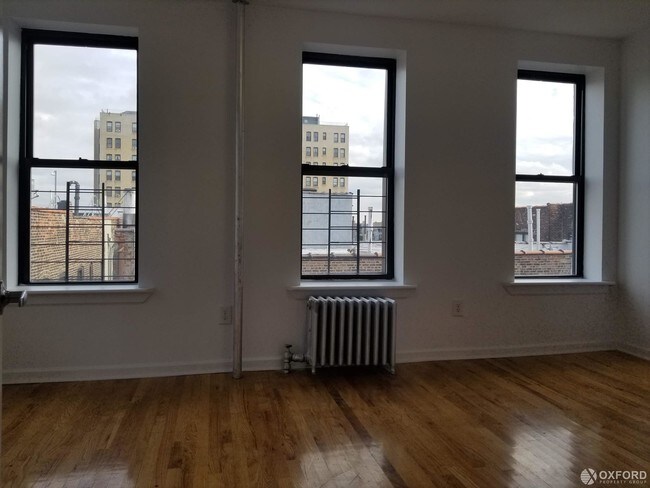 Building Photo - 880 Saint Nicholas Avenue