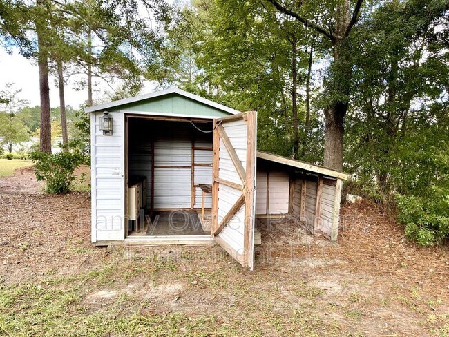 Foto del edificio - 214 New Grade Rd