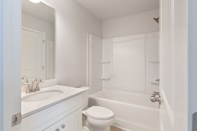Foto del edificio - Newly Constructed 4bd/3.5ba Minutes From Airport and Under 2 Mi. From Downtown Hapeville!
