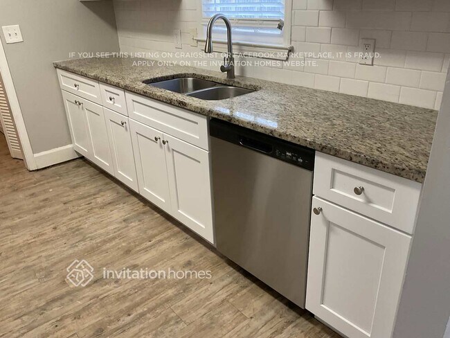 Foto del edificio - 4661 Broadwater Trail