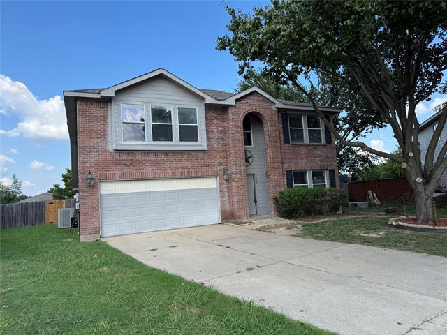 Building Photo - 2800 Briargrove Ln