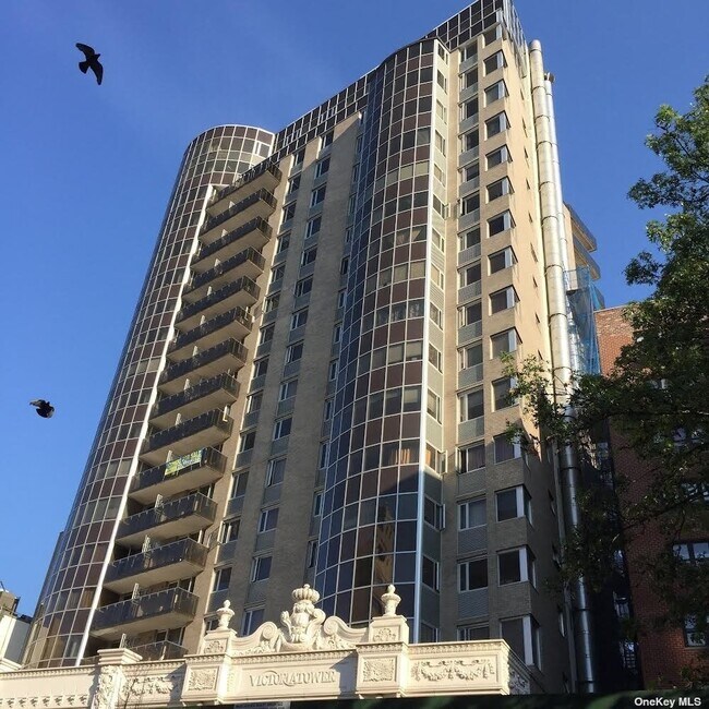 Foto del edificio - 133-38 Sanford Ave