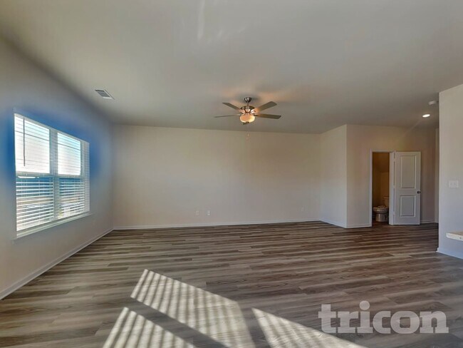 Foto del edificio - 126 Avondale Blvd SE