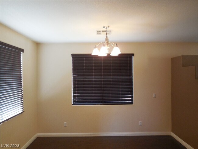 Building Photo - 695 Yew Barrow Ct