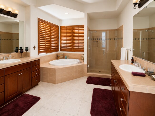 Building Photo - 135 Bellini Way