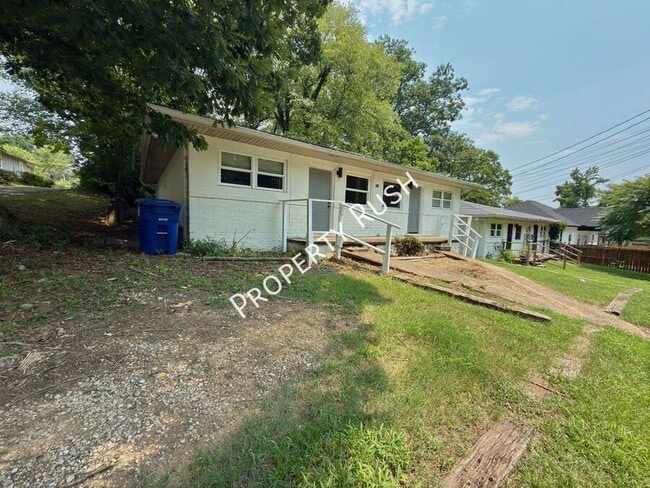 Photo - 708 W 47th St.-B Apartment