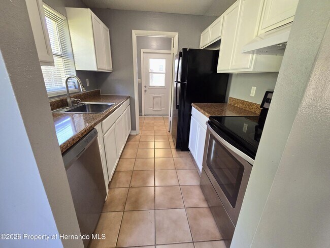 Foto del edificio - 4503 Higate Rd