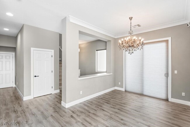 Building Photo - 9161 Tudor Park Pl