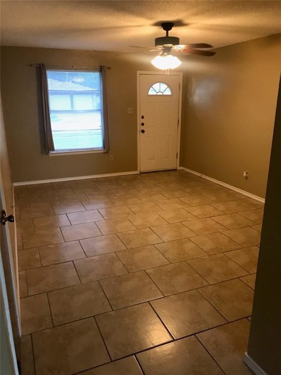 Building Photo - 6029 Robin Dr