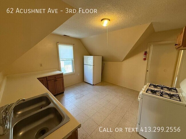 Foto del edificio - 62 Acushnet Ave