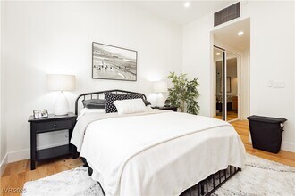 Building Photo - 2240 Village Walk Dr