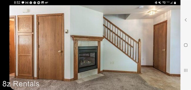 Building Photo - 2 br, 3.5 bath House - 1115 W Swallow Rd  ...