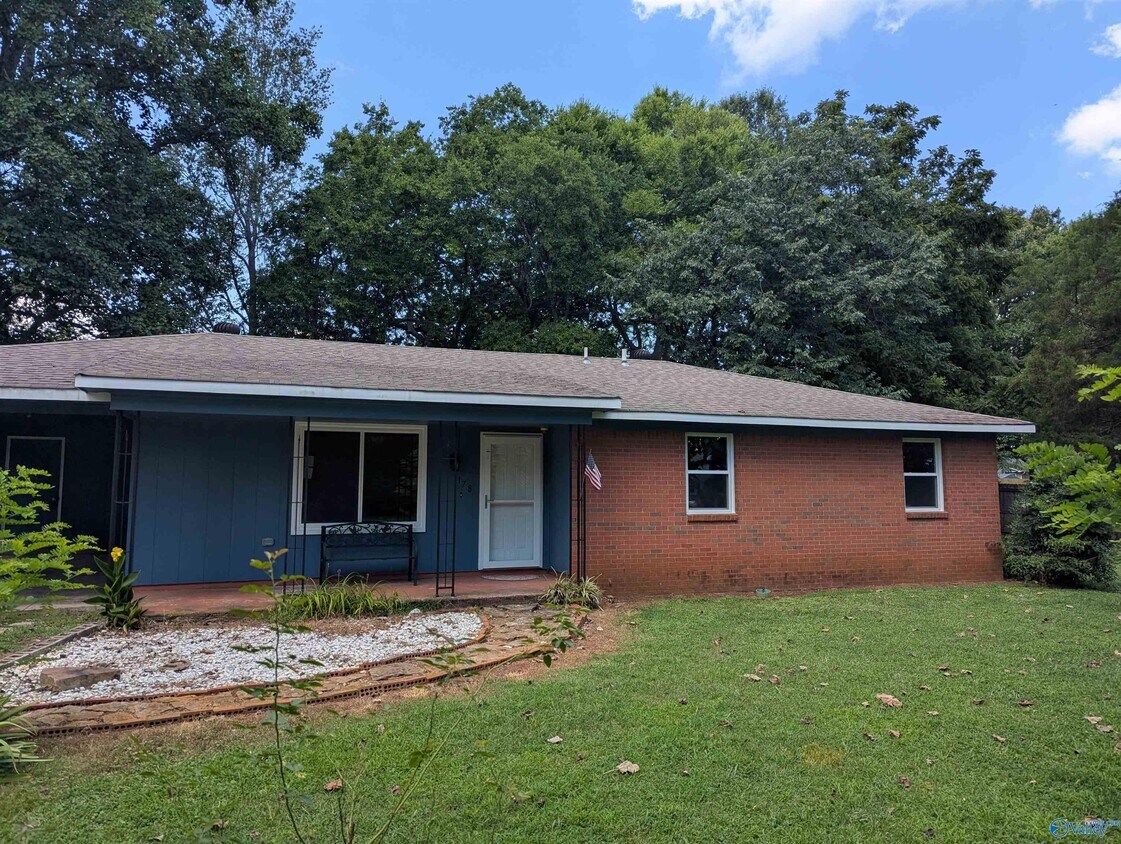 Primary Photo - 178 Lowe Rd