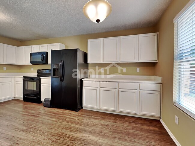 Building Photo - 952 Carthage Way