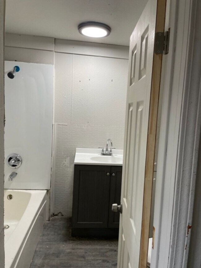 Foto del edificio - Spacious 3 Bedroom in South Wichita