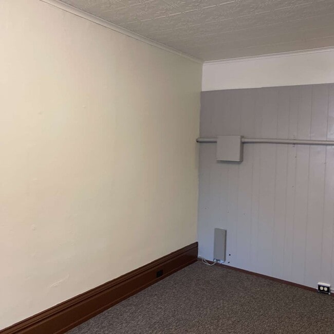 Building Photo - 217 W Washington St