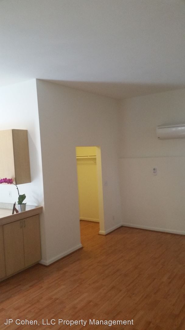 Foto del edificio - 3030 Waverly Dr