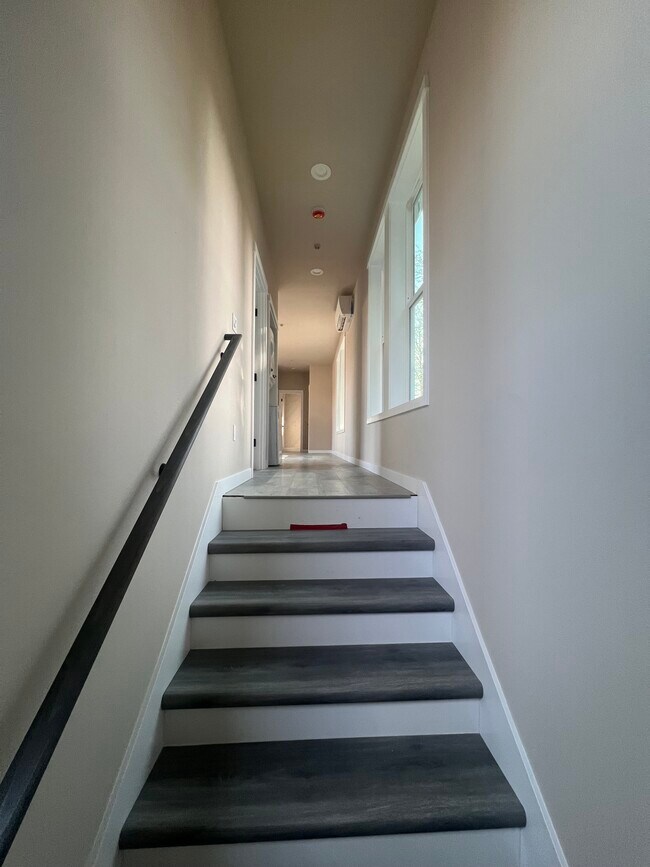 Building Photo - 11416 8th Ave S