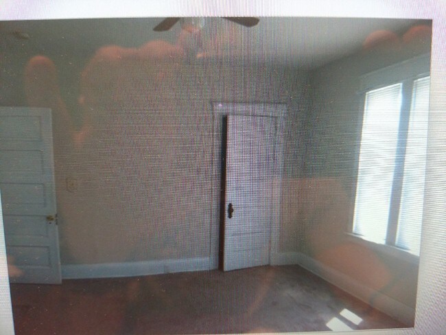 Bright Spacious Bedroom - 1617 Potter Pl