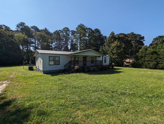 Building Photo - AVAILABLE OCTOBER 2025 | 4BR 2BA | MOBILE ...