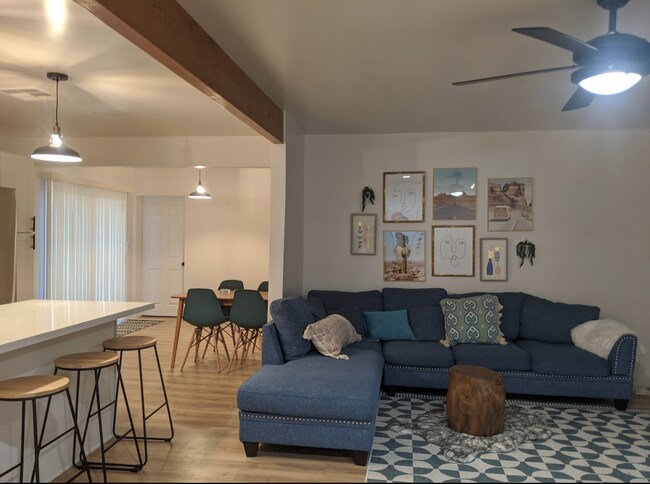 Foto del edificio - 3338 N 63rd Ave