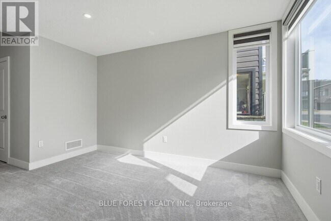 Building Photo - 177 Edgevalley Rd