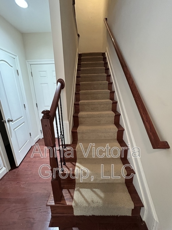 Building Photo - 617 Sprintsail Way