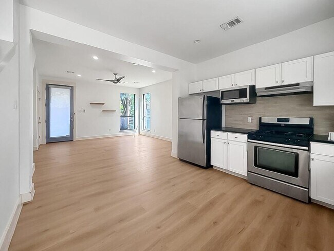 Foto del edificio - 4120 Valley View Rd