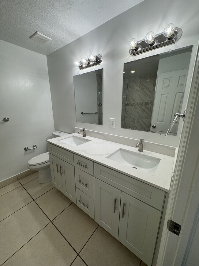 Foto del edificio - 5125 SW 92nd Terrace