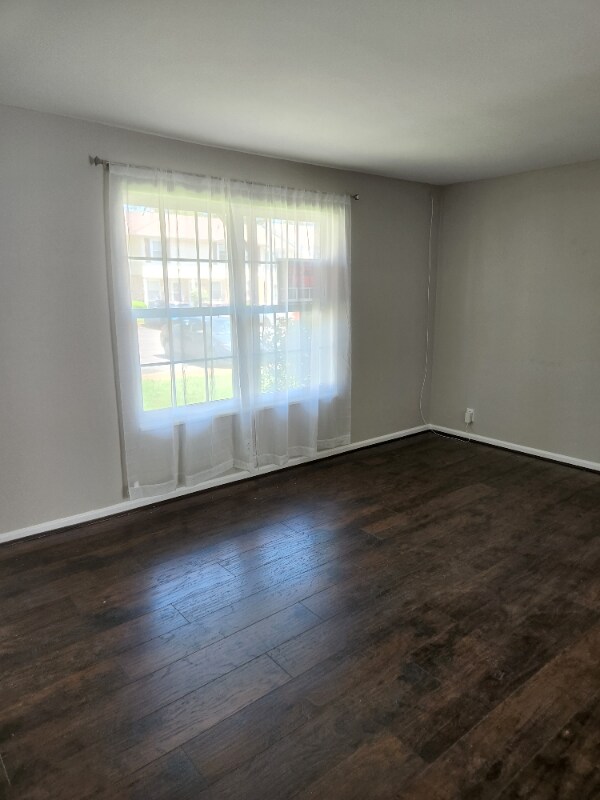 Building Photo - 3880 Priest Lake Dr