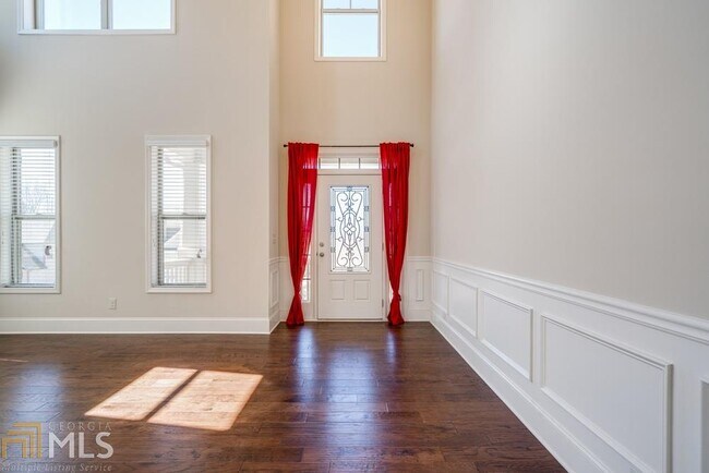 Building Photo - 4215 Miramount Overlook