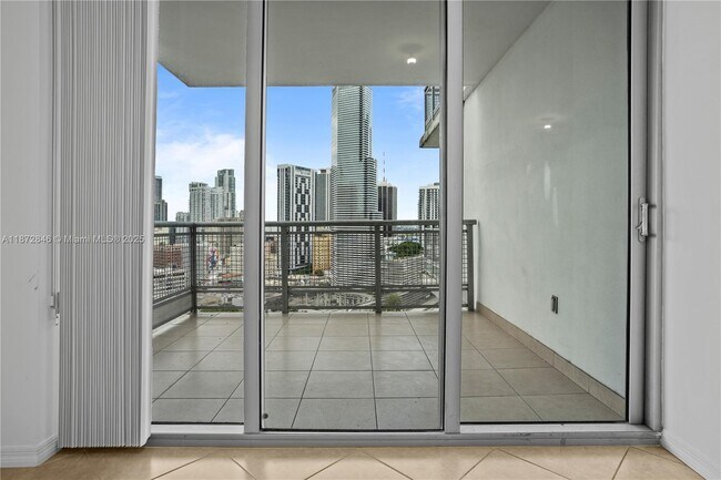 Building Photo - 350 S Miami Ave