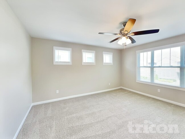 Foto del edificio - 319 Imperial Ct