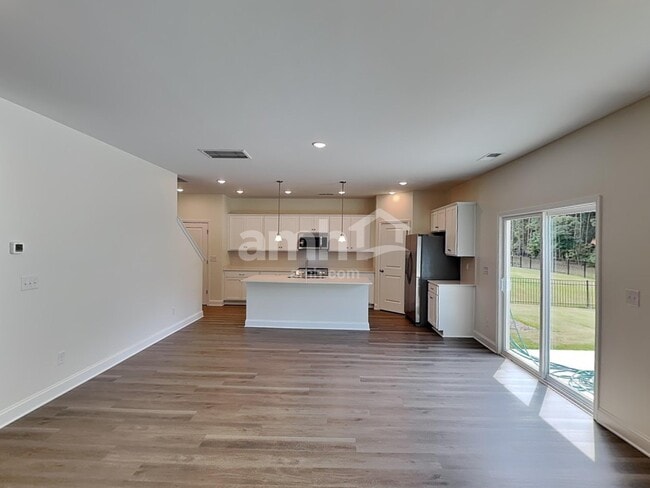 Building Photo - 6035 Rosemore Ln
