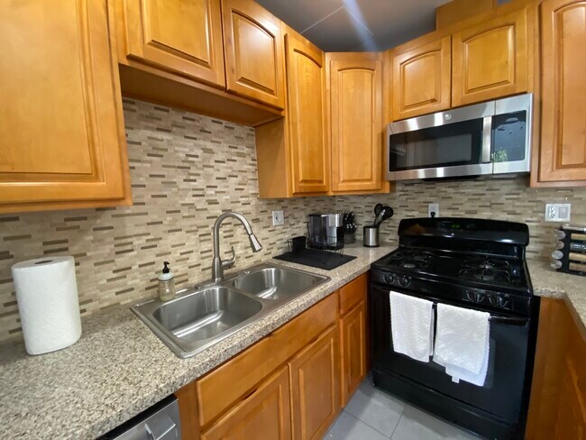 Foto del edificio - 2515 190th St
