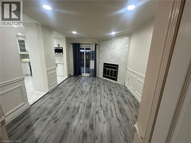 Building Photo - 236 Langlaw Dr