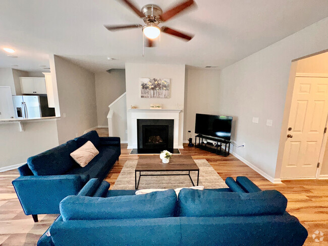 Building Photo - Room in Townhome on Kudzu St