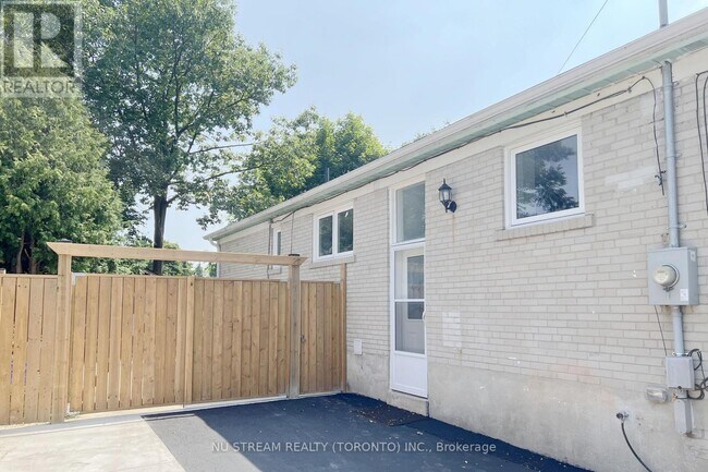 Building Photo - 332 Taylor Mills Dr S