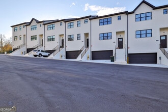Building Photo - 8026 Linfield Way