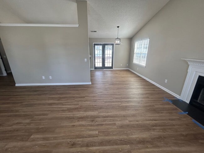 Foto del edificio - 25 Oak Lake Ct
